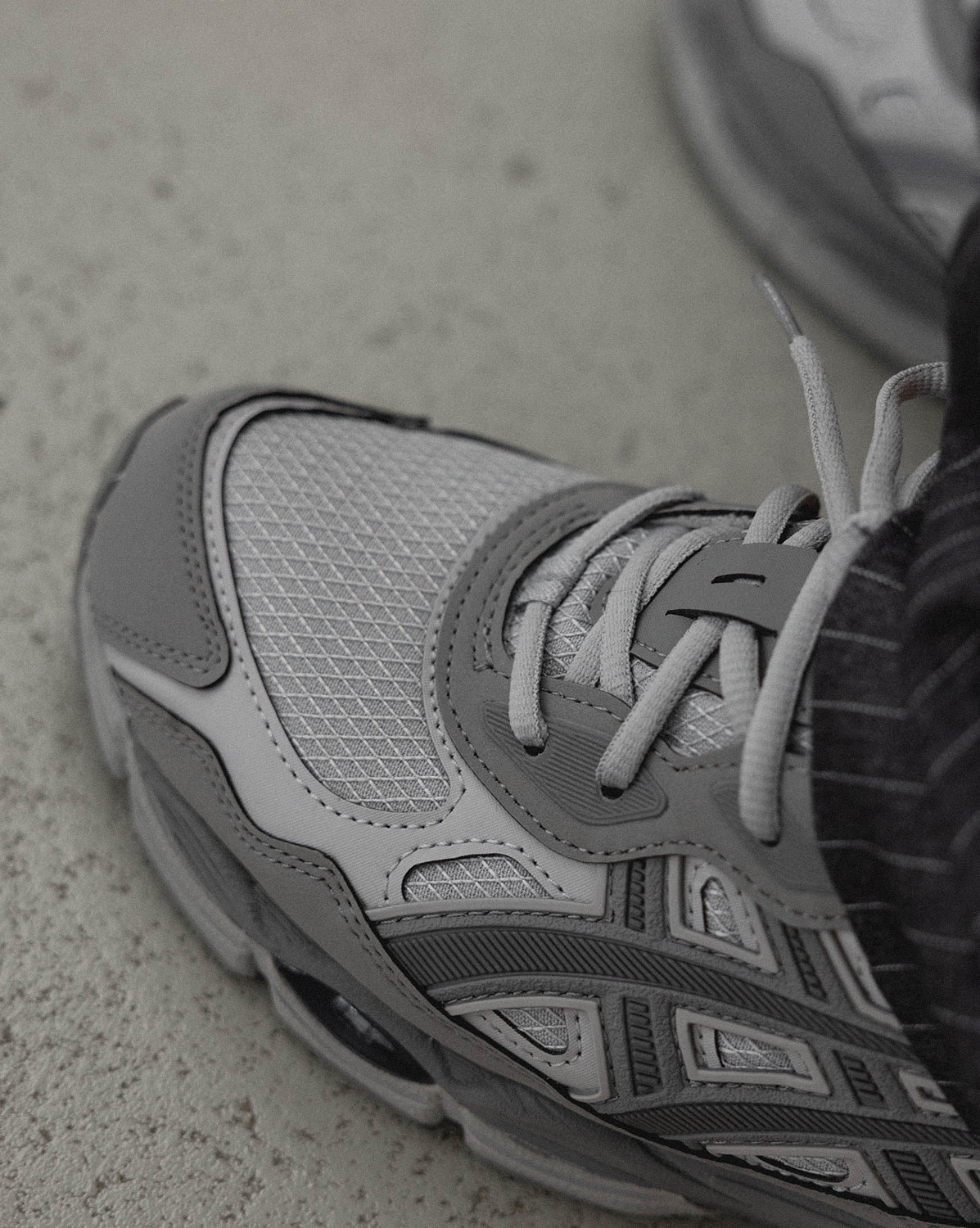 asics GEL-NYC RGD グレー　24cm スニーカー asics GEL-NYC RGD CEMENT GREY/CLAY GREY（アシックス ゲル