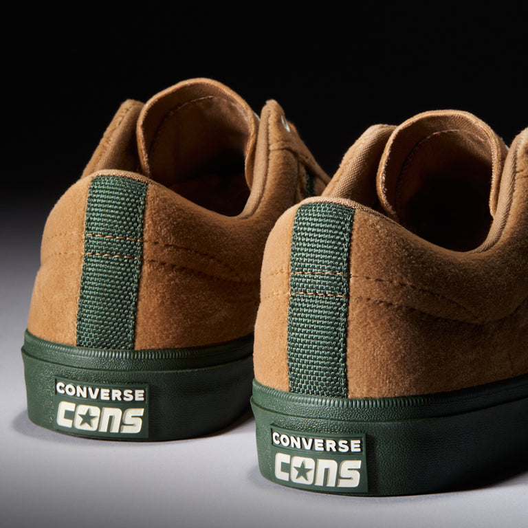 Converse x Undefeated  One Star Pro OX onfeet