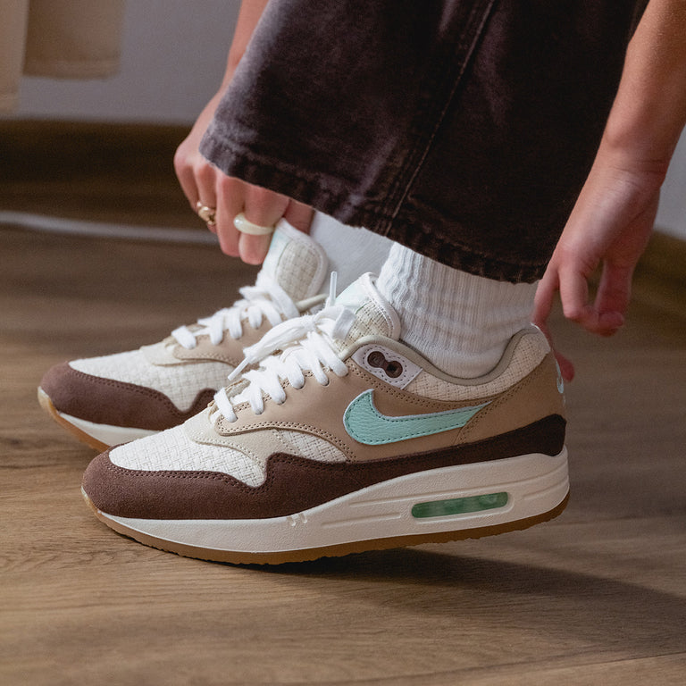 Nike Air Max 1 Premium QS 2 *Crepe Hemp* onfeet