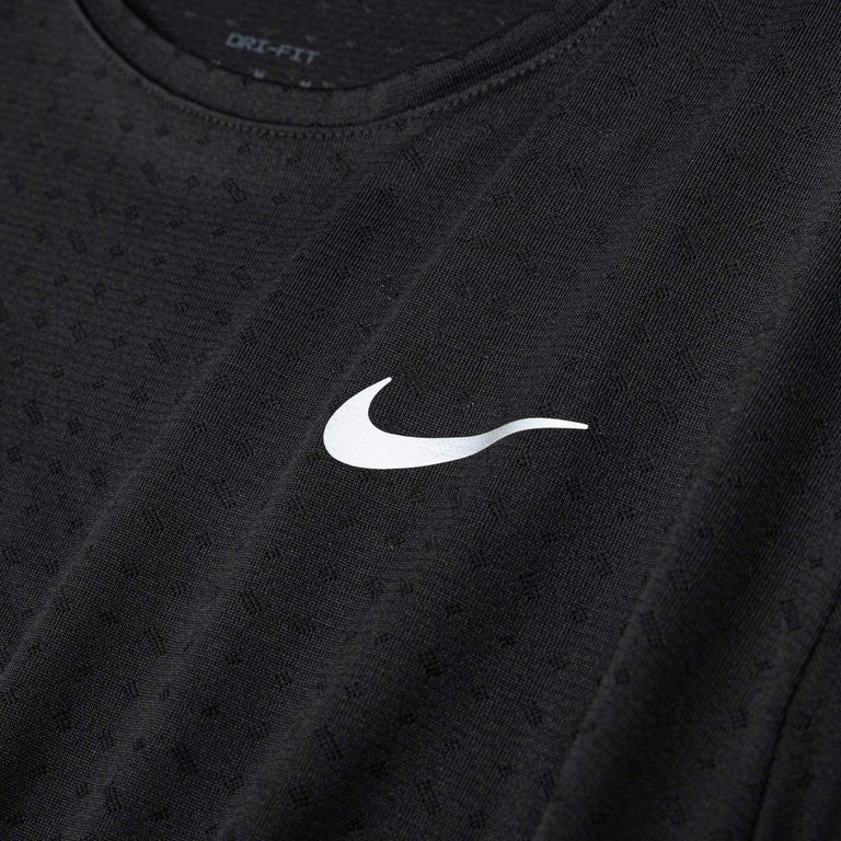 Nike	Miler Breathe Dri-Fit Short-Sleeved Running Shirt - M / Black - 3