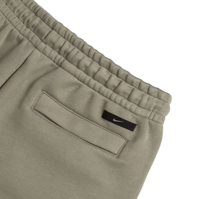 Nike Tech Fleece Reimagined Shorts jetzt online kaufen