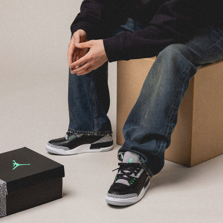 Nike Air Jordan 3 Retro *Green Glow* onfeet