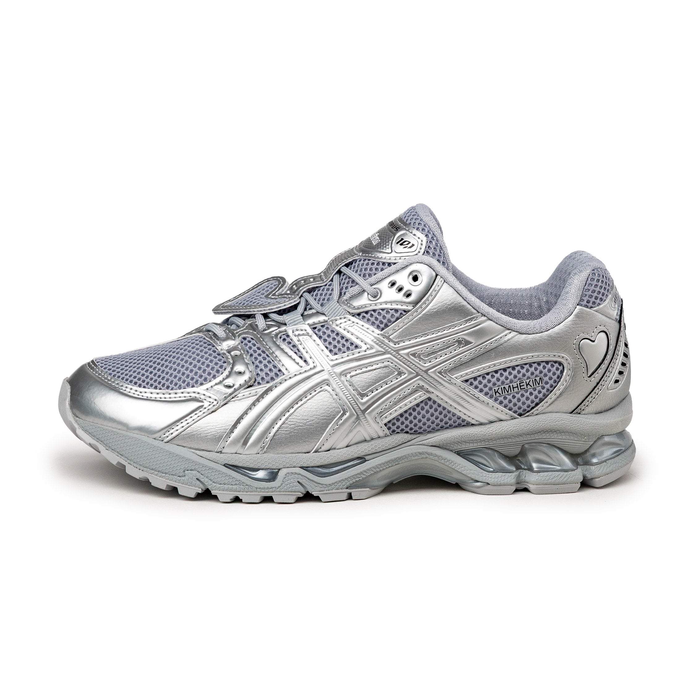 【KIMHEKIM】Shiny Silver Monroe Flat Asics x KIMHĒKIM GEL-Nimbus 10.1 Sneaker » Buy online now!