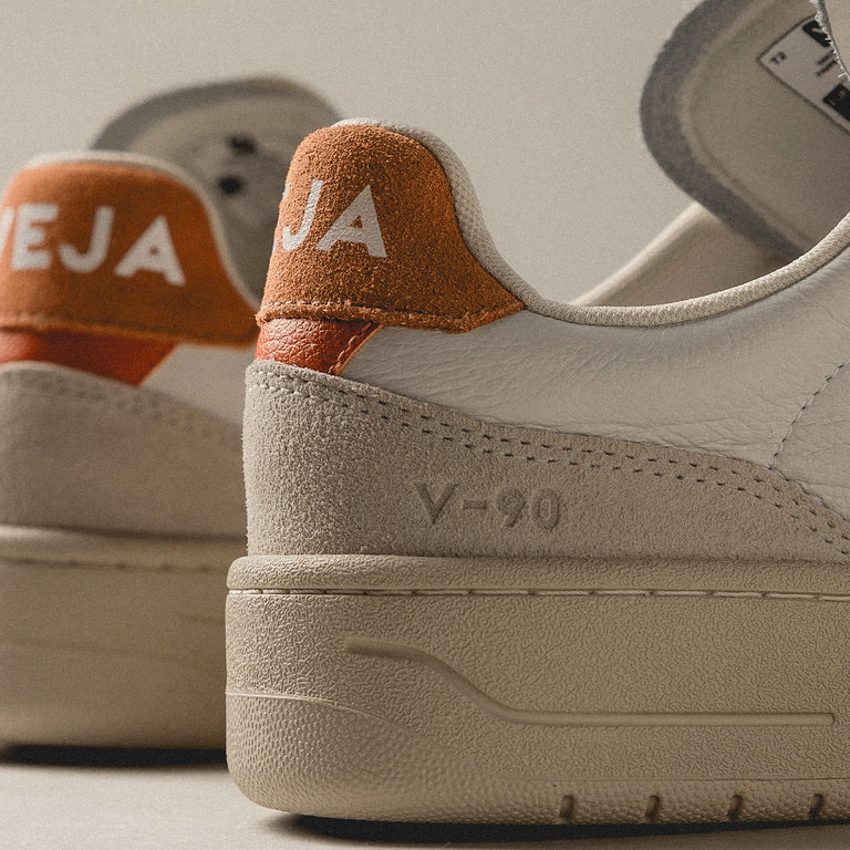 Veja V-90 O.T. W onfeet