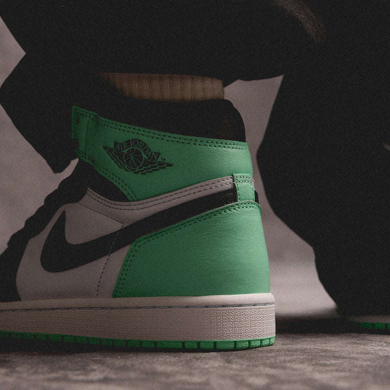 Nike Air Jordan 1 Retro High OG *Green Glow* onfeet