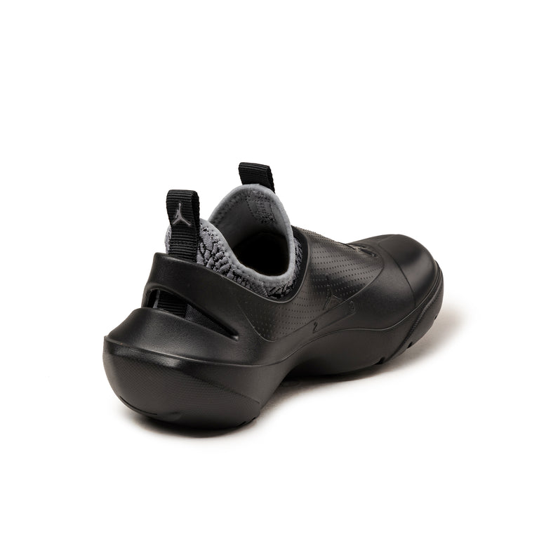 Sepatu adidas deals air jordan