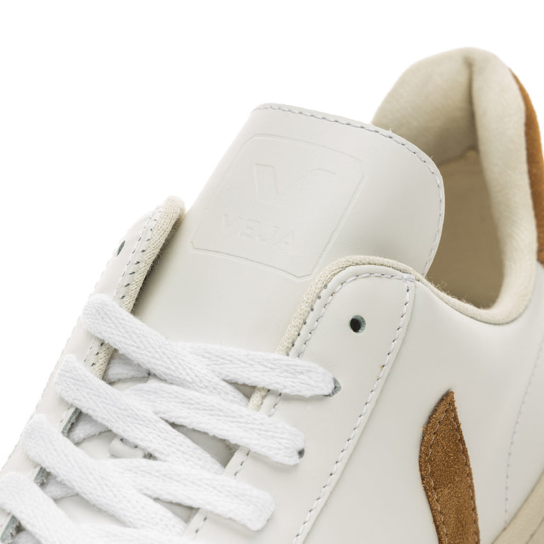 Veja V-12 Leather