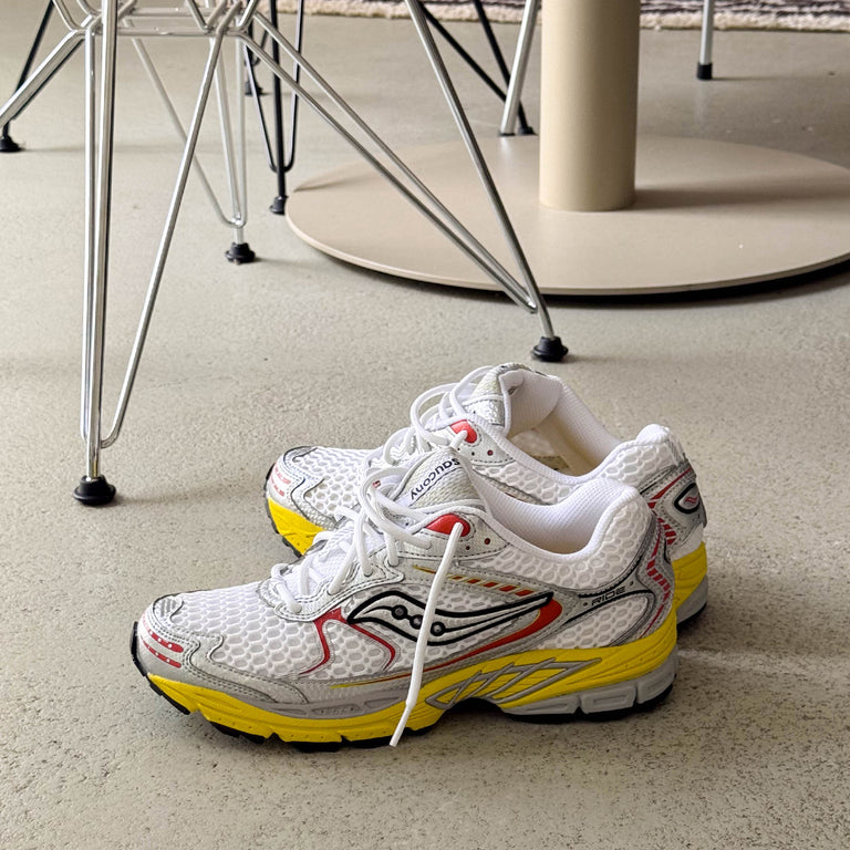 Saucony Pro Grid Ride 1 onfeet