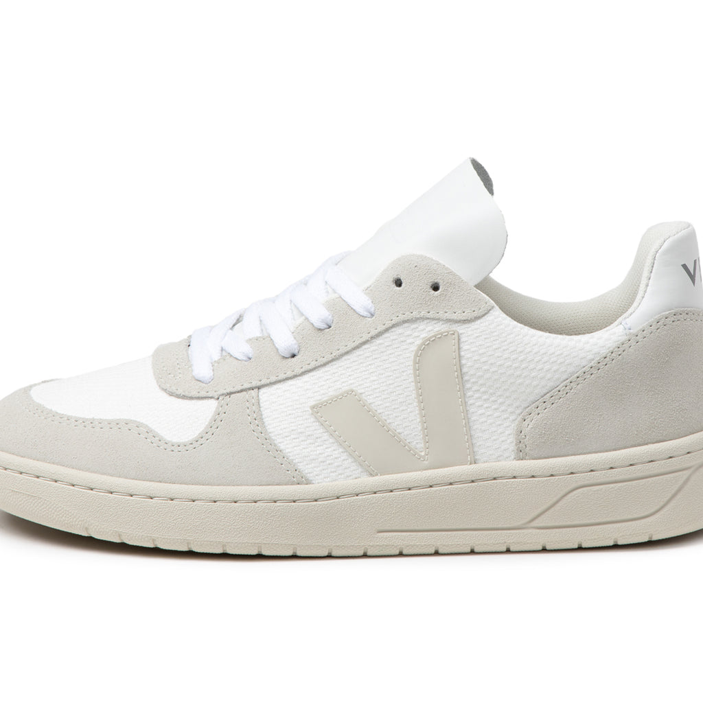 Veja v10 beige store