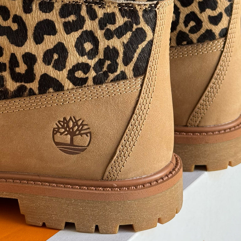 Timberland Premium 6-Inch Lace Up Boot W onfeet