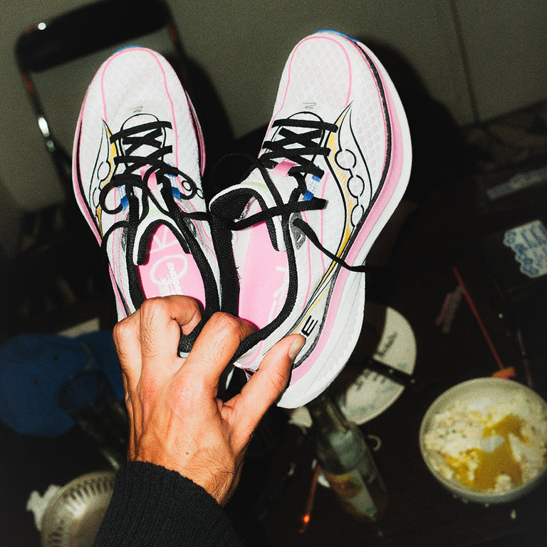 Saucony x Distance Endorphin Speed 5 onfeet