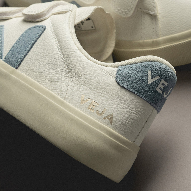 Veja Recife W Logo onfeet