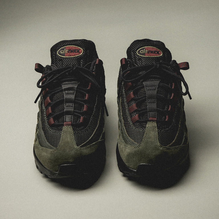 Nike Air Max 95 *Black Earth* onfeet