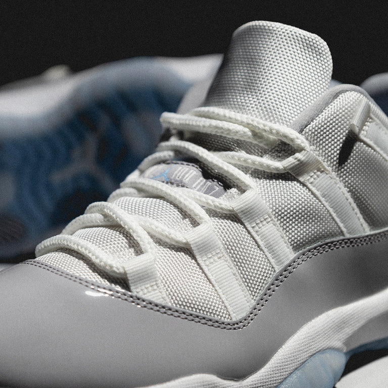 Air Jordan 12 Playoff 2022