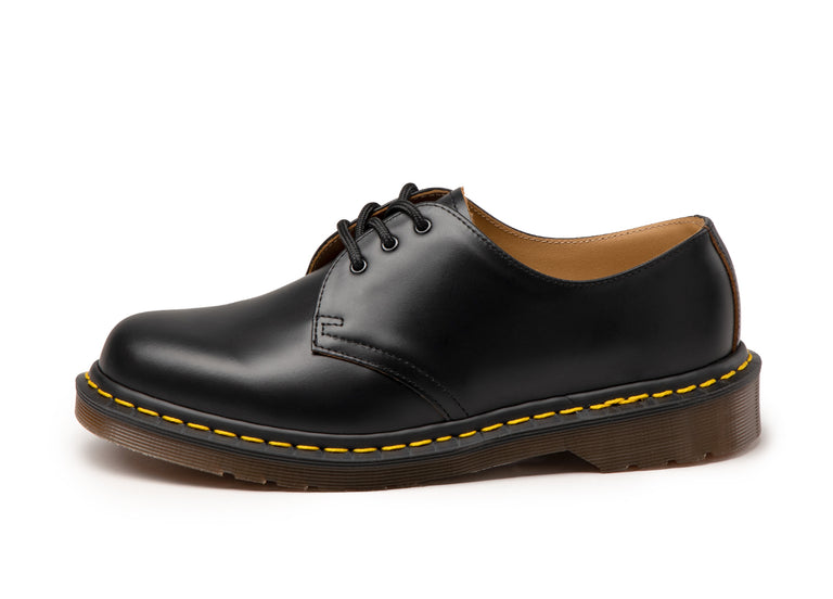 Dr. Martens 1461 3-Eye Shoe onfeet