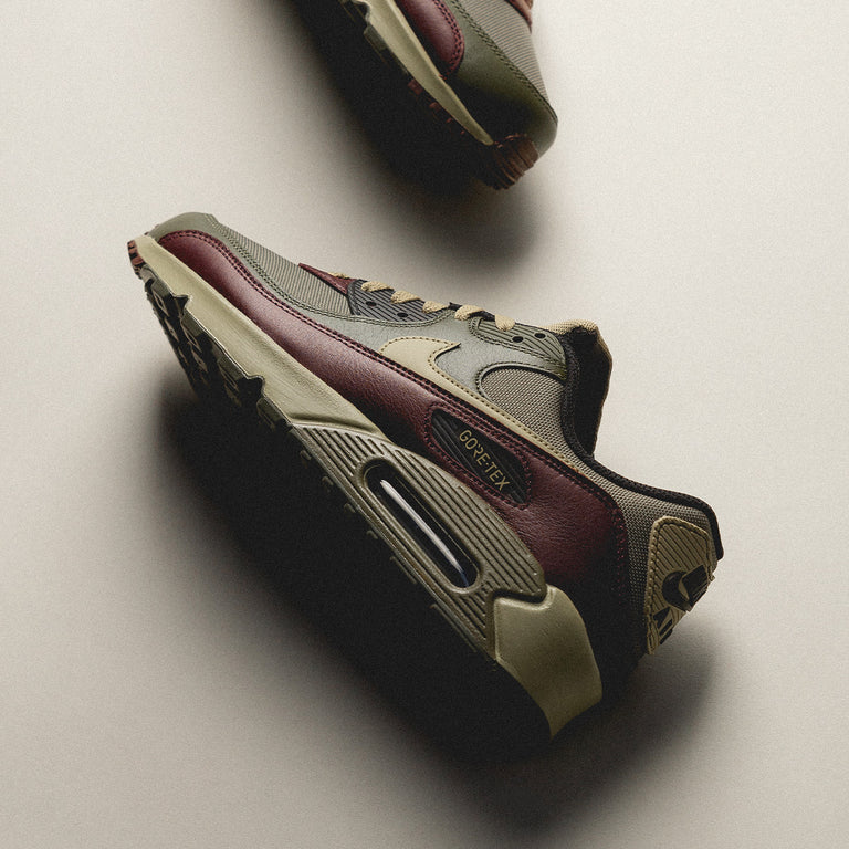 Nike Air Max 90 *GTX* onfeet