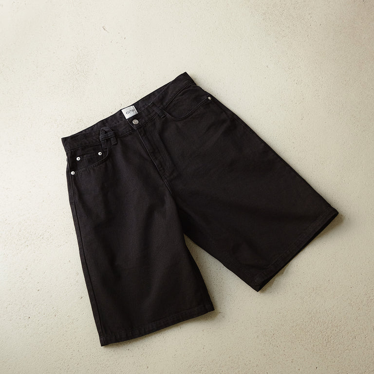Arte Antwerp Belt Detail Shorts onfeet