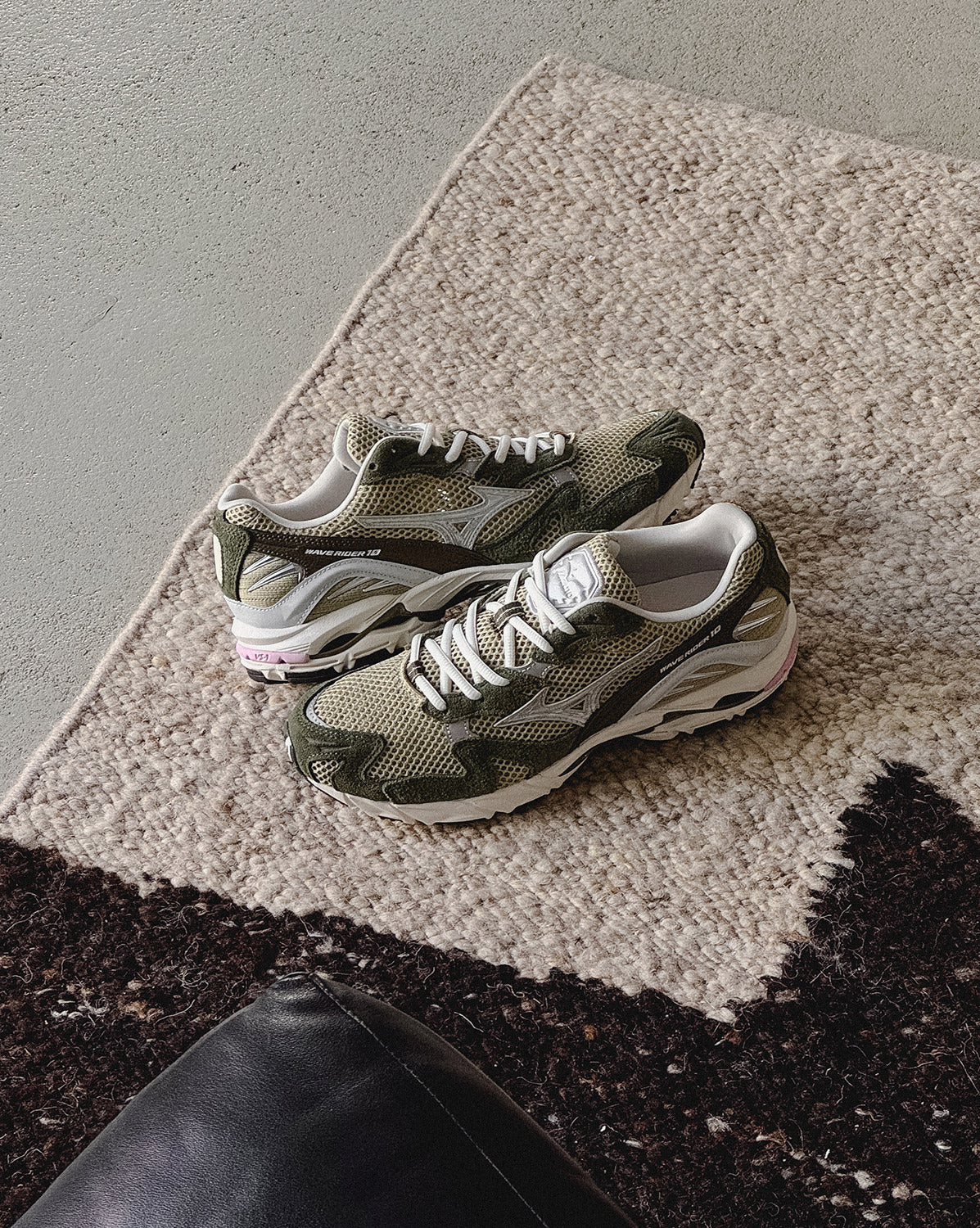 Mizuno Wave Rider 10 Sneaker » Buy online now!