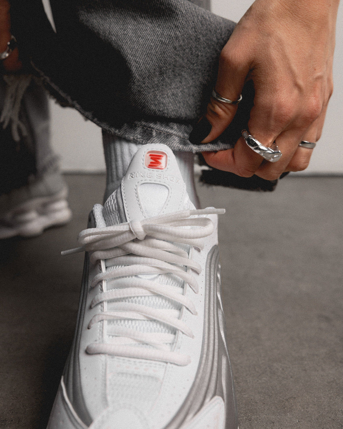 Nike Wmns Shox R4 » Buy online now!