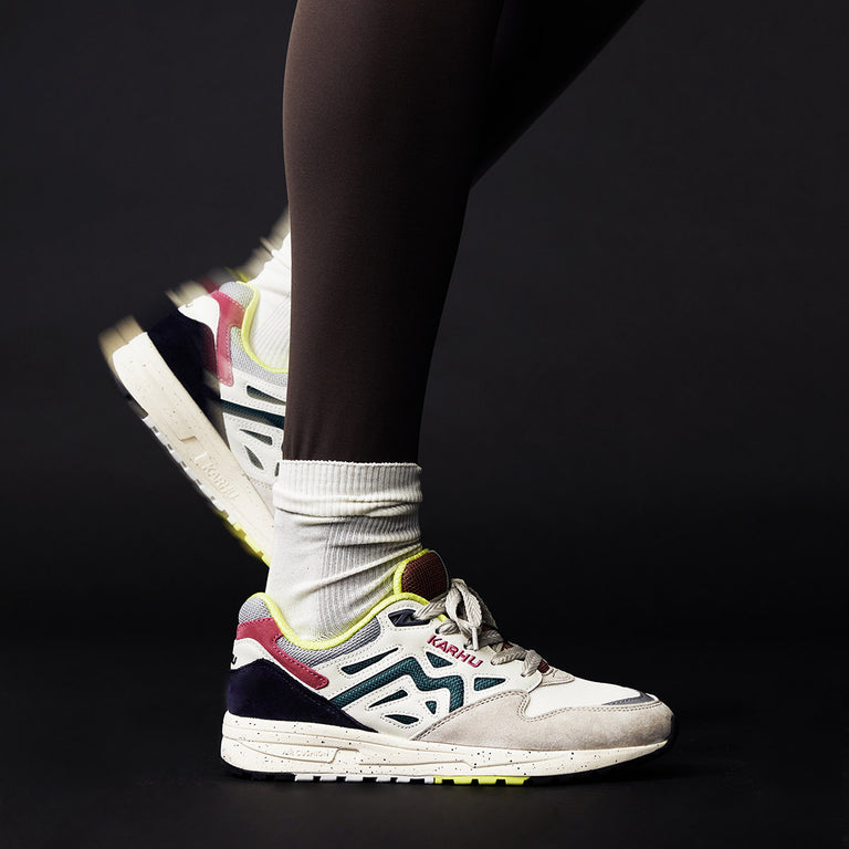Karhu Legacy 96 *Flow State* onfeet