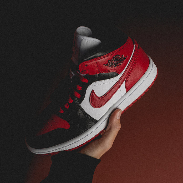 Nike Wmns Air Jordan 1 Mid *Bred Toe* – buy now at