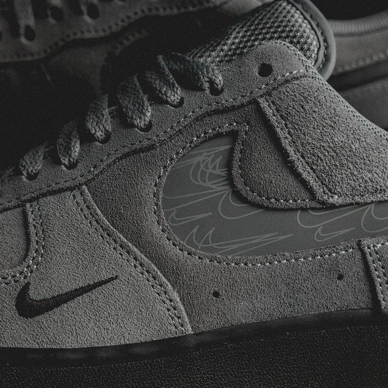 Nike Air Force 1 '07 LV8 – buy now at Asphaltgold Online Store!