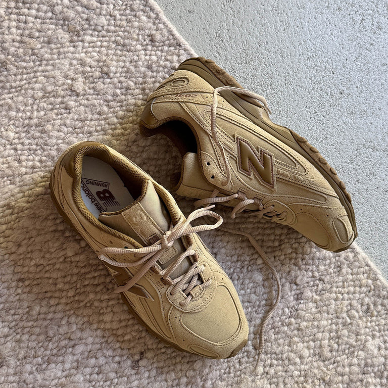 New Balance 204L onfeet