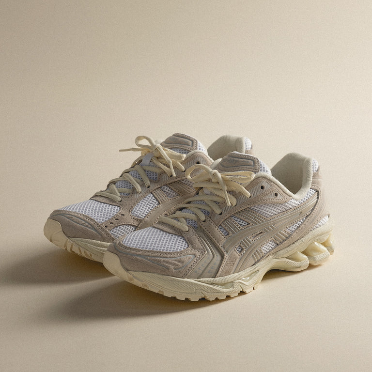Asics GEL-Kayano 14 onfeet