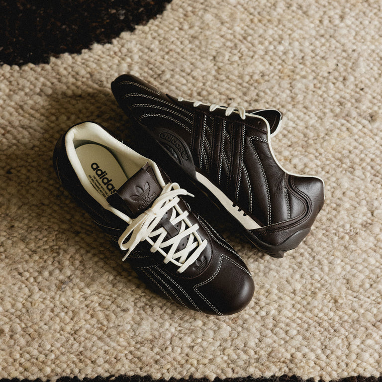 Adidas Adiracer Low  onfeet