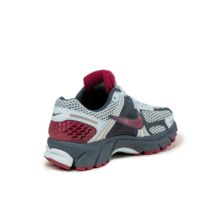 Nike Wmns Zoom Vomero 5