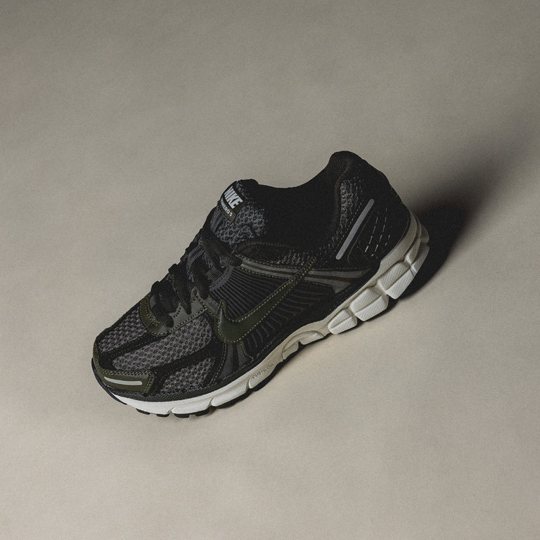 Nike Wmns Zoom Vomero 5 *Sequoia* onfeet