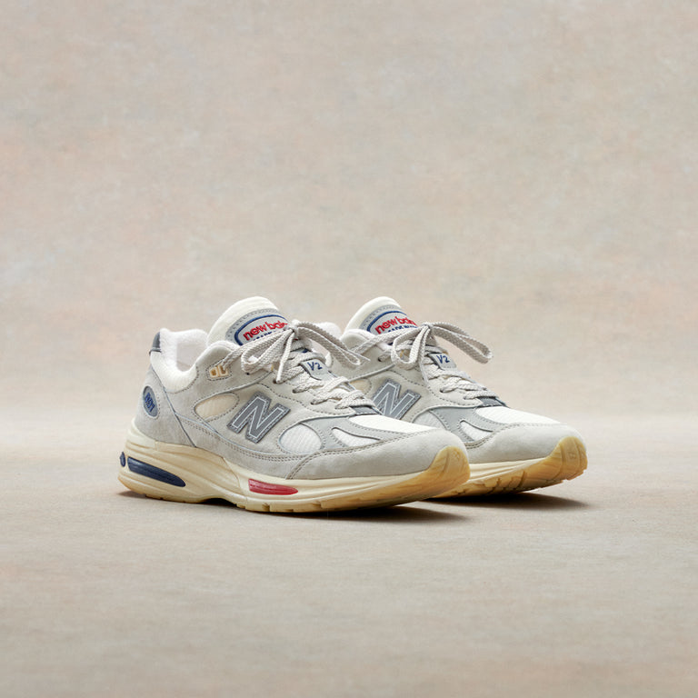 New balance sneakers uk on sale