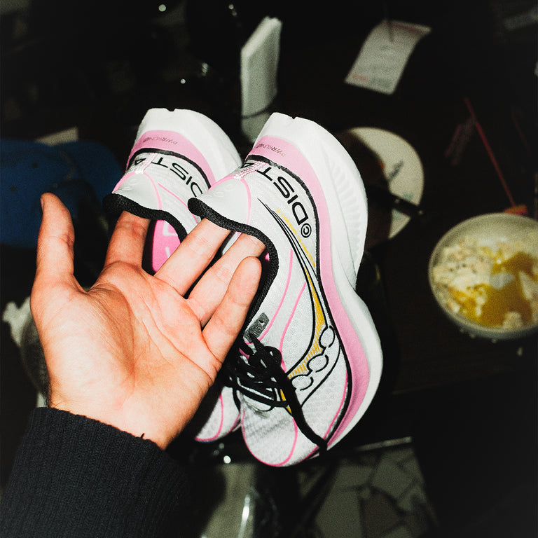 Saucony x Distance Endorphin Speed 5 onfeet