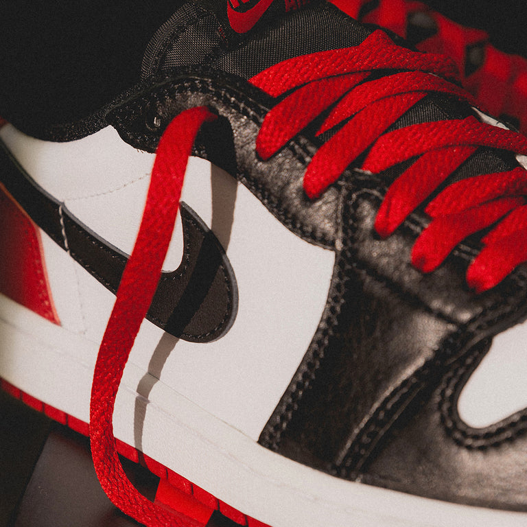 Nike Air Jordan 1 Low OG *Black Toe* – buy now at Asphaltgold Online Store!