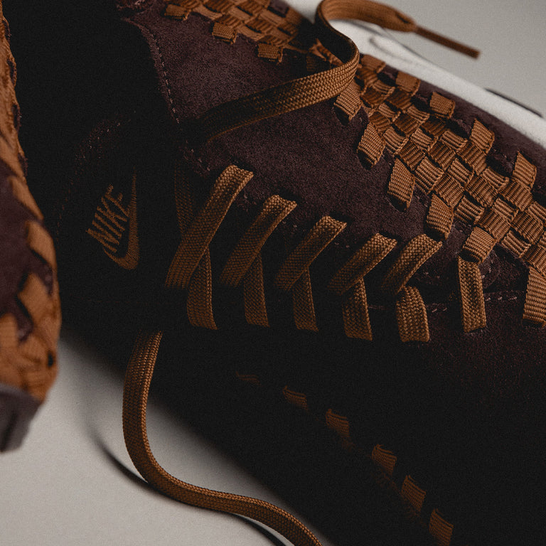 Nike Wmns Air Footscape Woven *Earth* onfeet
