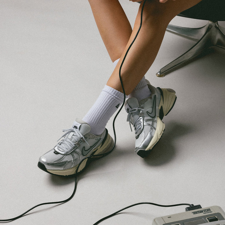 Nike Wmns V2K Run onfeet