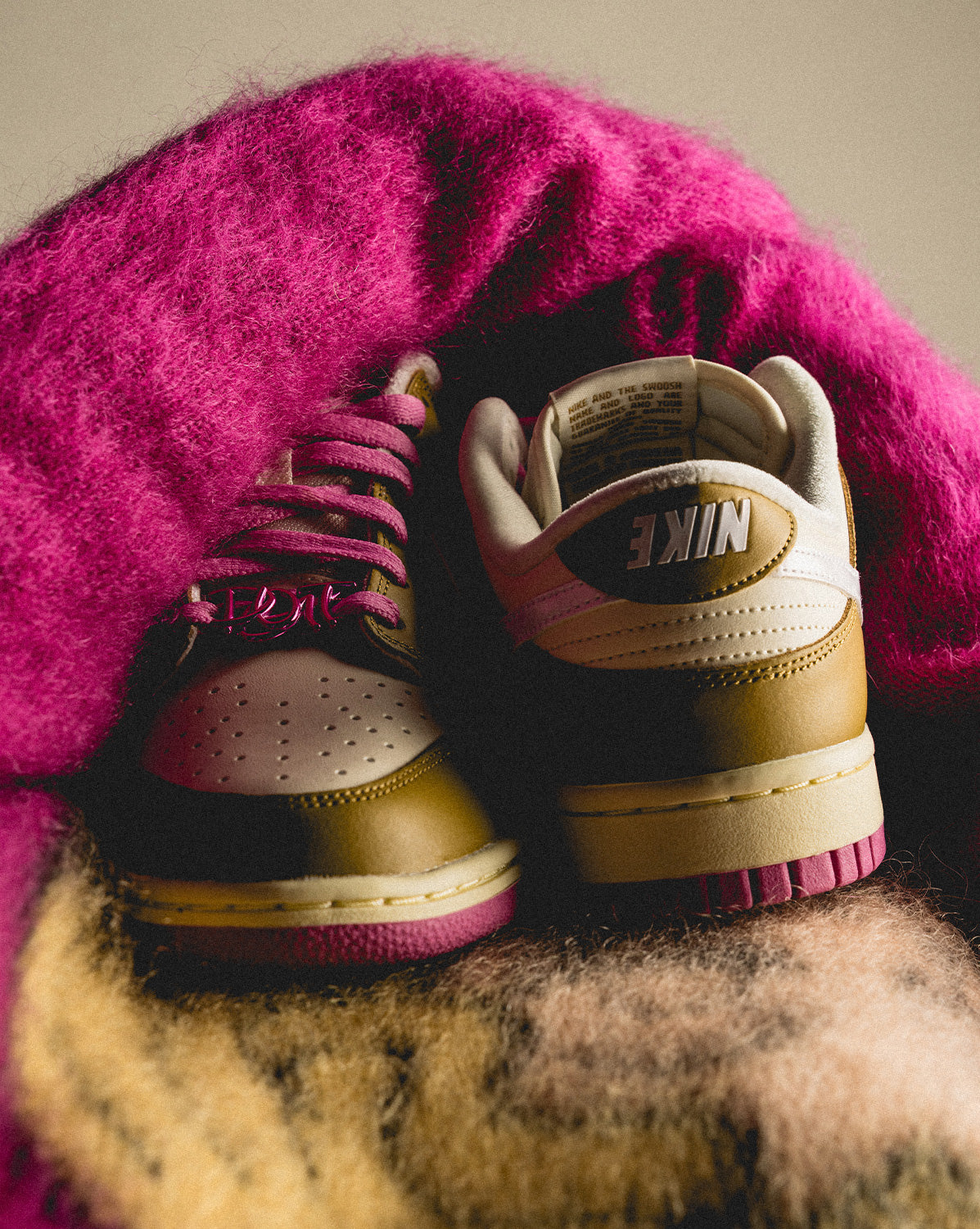 Nike Wmns Dunk Low SE Sneaker » Buy online now!