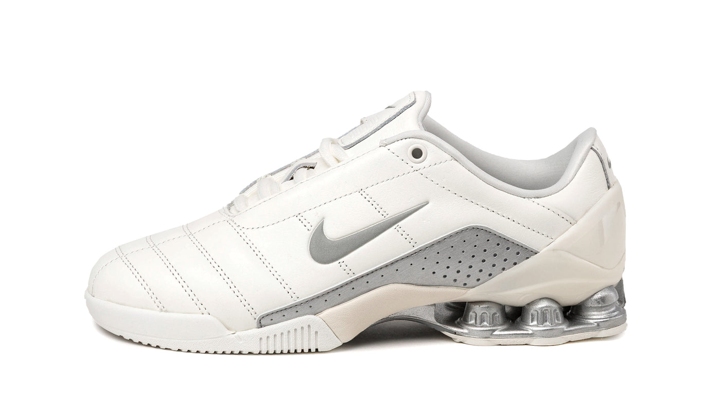 nike shox total white