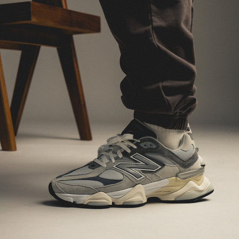 New Balance U90/60GRY onfeet