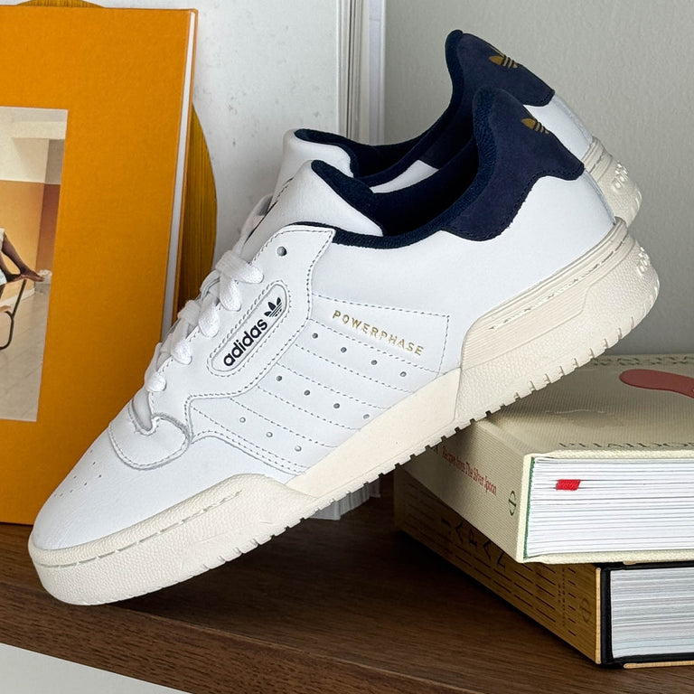 Adidas Powerphase onfeet