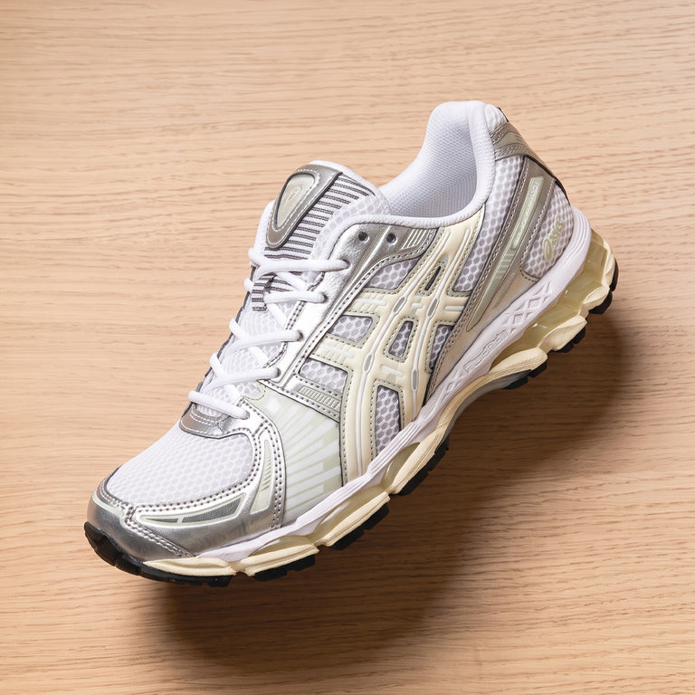 Asics GEL-Kayano 12.1 onfeet