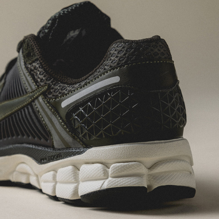 Nike Wmns Zoom Vomero 5 *Sequoia* onfeet