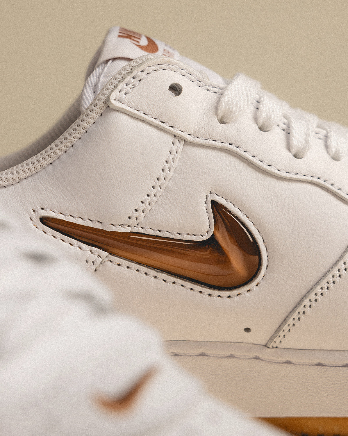 nike air force 1 white brown gum