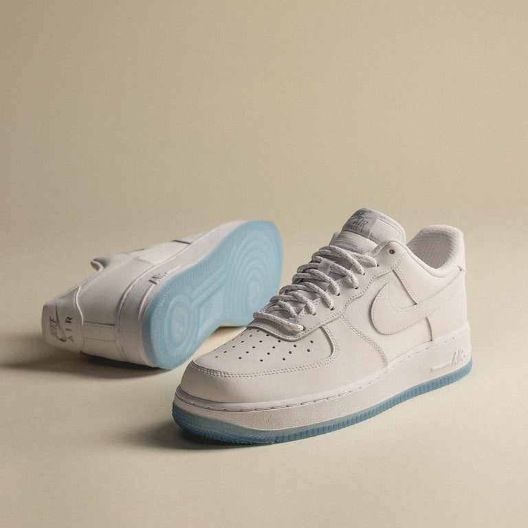 Nike Air Force 1 '07 LV8 onfeet