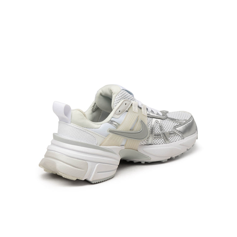 Nike Wmns V2K Run Sneaker Buy online now