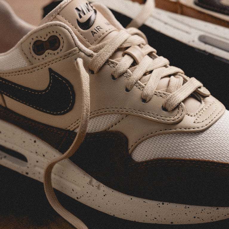 Nike Wmns Air Max 1 '87 onfeet