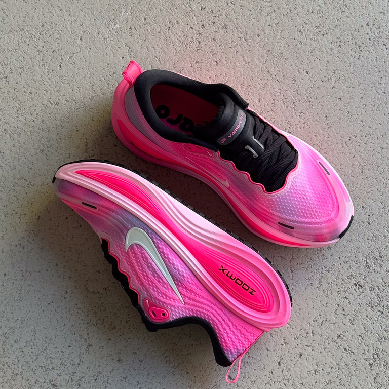 Nike Wmns Vomero Plus onfeet