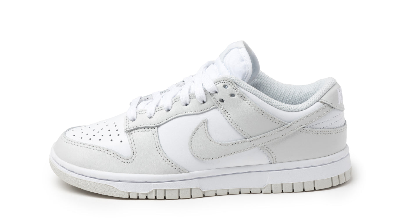 スニーカー Nike Dunk Low Disrupt 'Photon Dust' WMNS 2020 AW 20 Dunk Low Disrupt 'Photon Dust' Release Date. Nike SNKRS