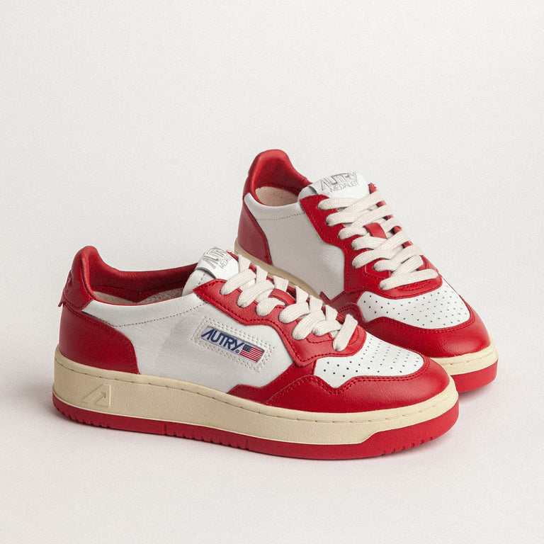 Autry Medalist onfeet