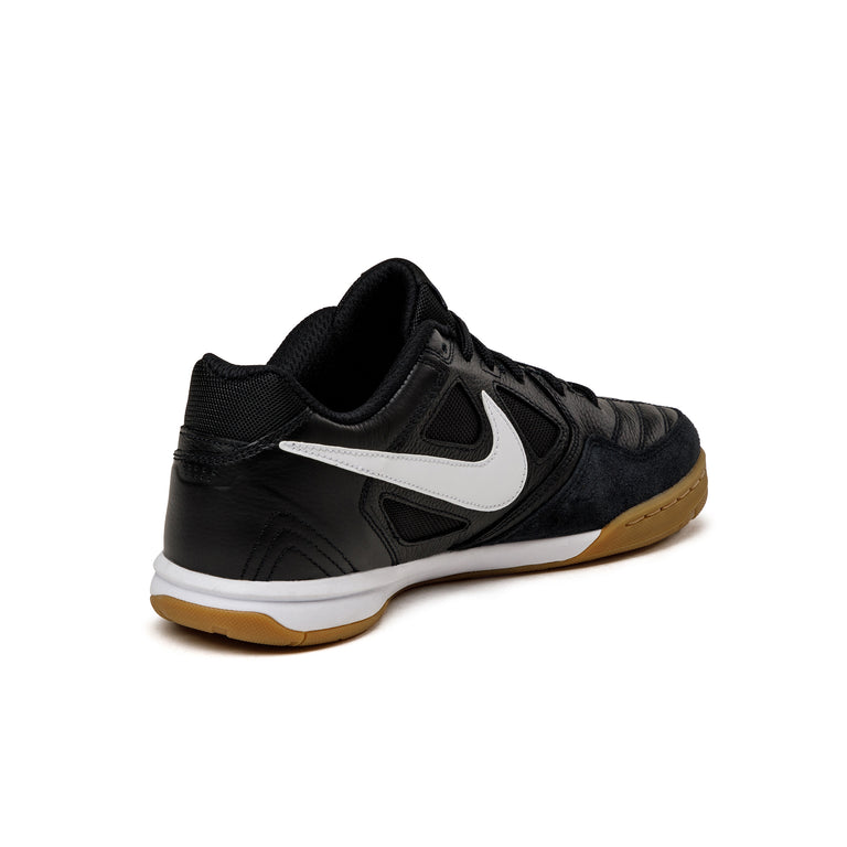 Nike Gato